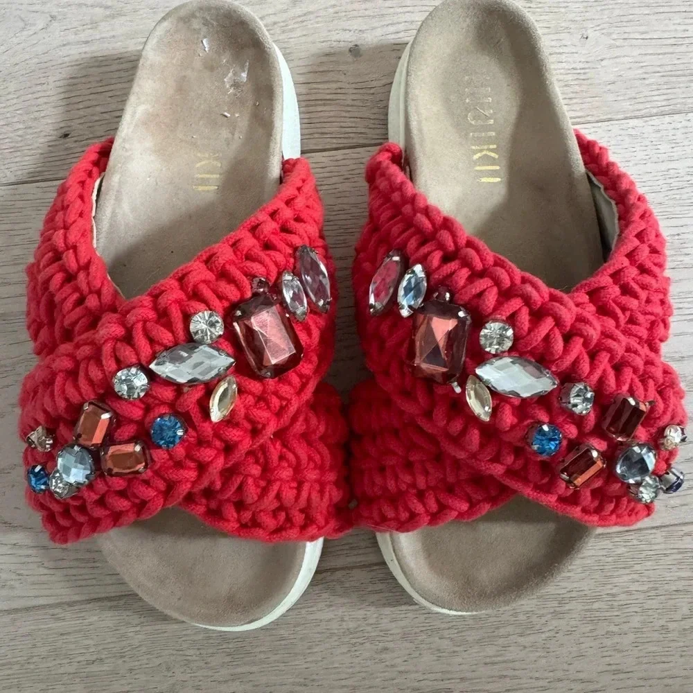 INUIKII Slipper Woven Stones Red color Size 38 (7.5)